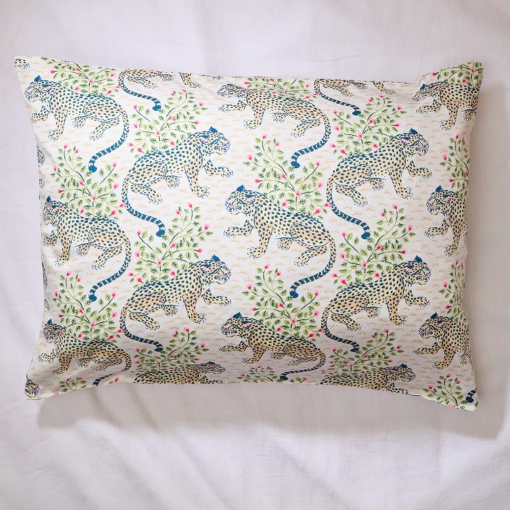 Printfresh Bagheera Pillowcase in Wedding Cake